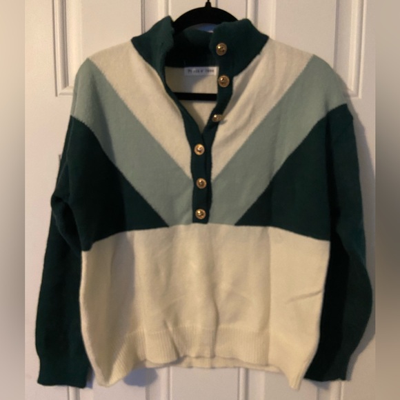 Very pretty, soft sweater. Great condition. - Picture 2 of 5